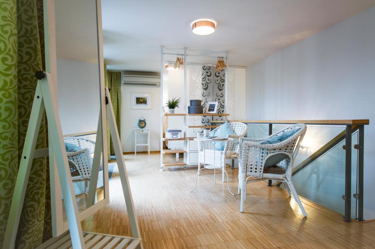 Lejlighed Modern Charvatova Prag